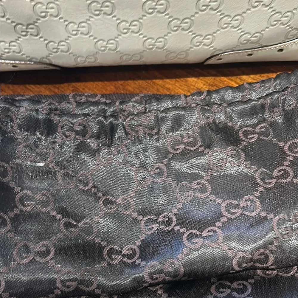 RARE Gucci Cream GG Supreme Leather and Canvas Tote  STUNNING - Picture 13 of 13